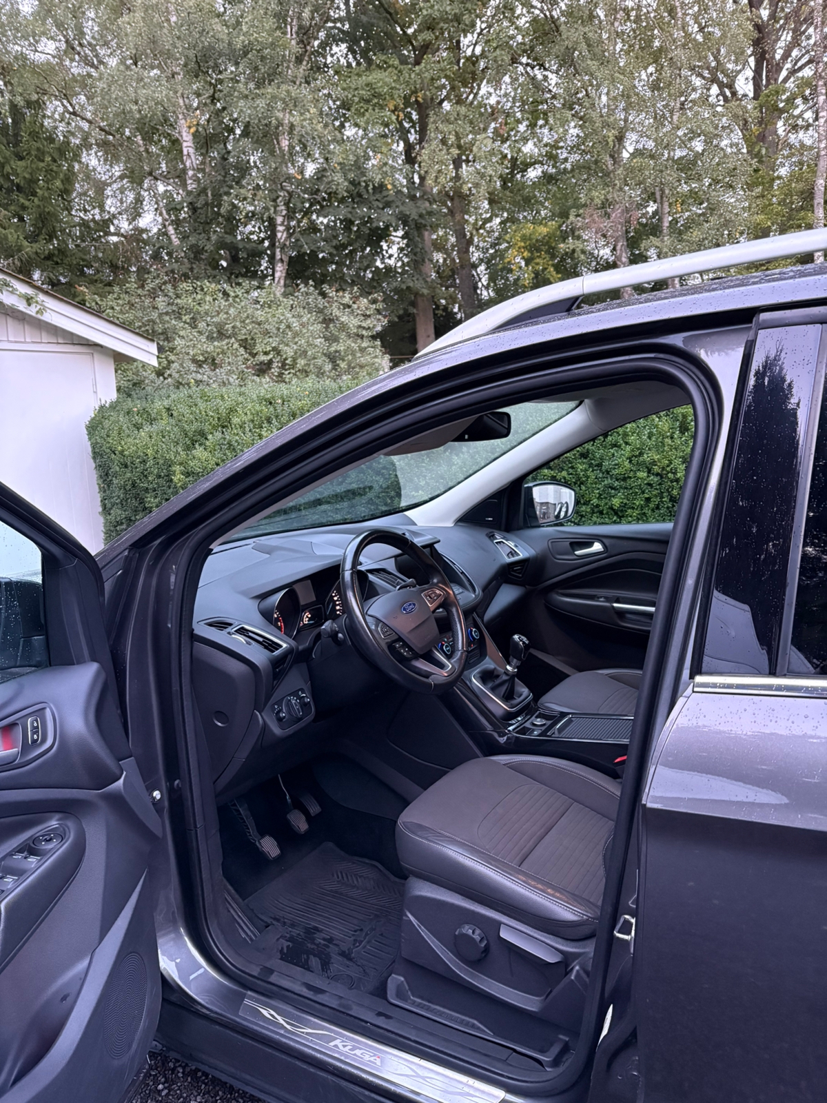 Ford Kuga 1.5 EcoBoost Manuell 2018, bild 3/5