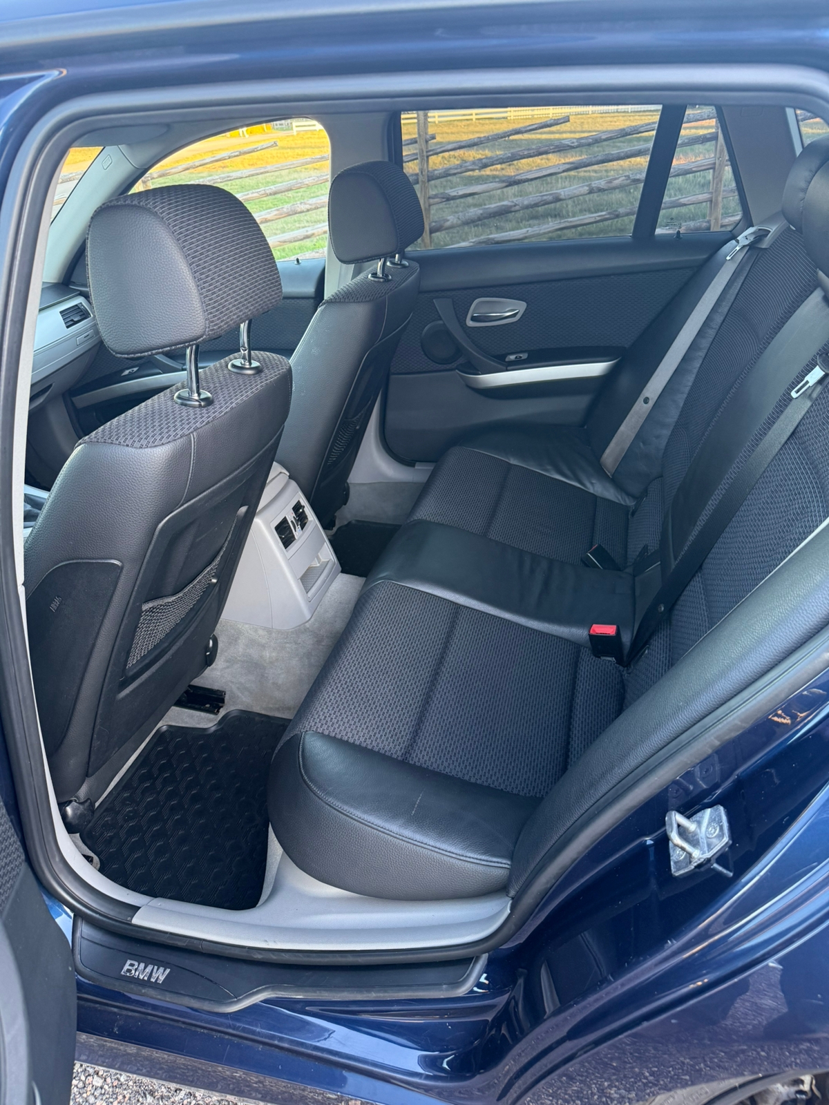 BMW 318 d Touring Manuell 2011, bild 6/7