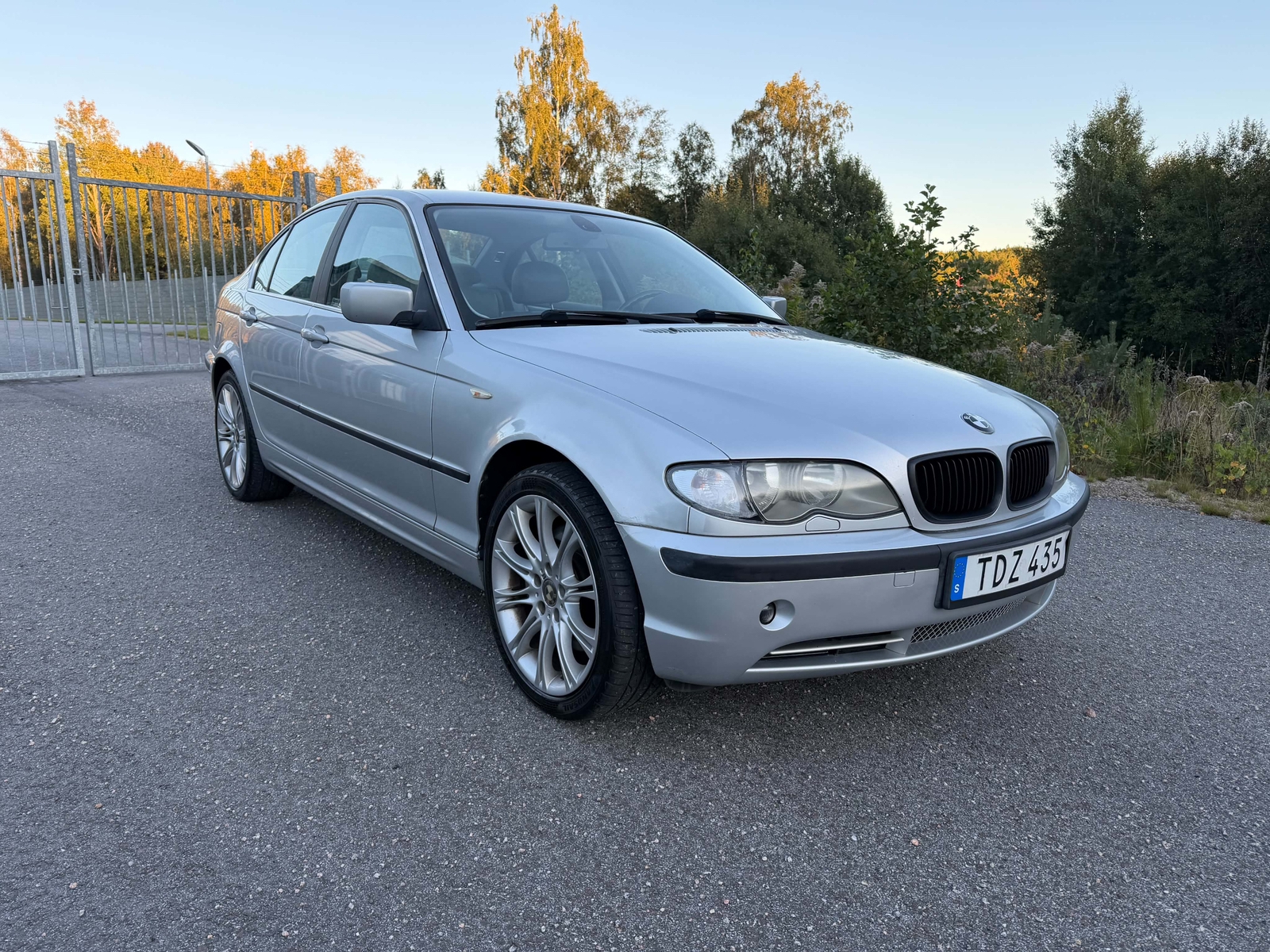 BMW 330 Xi Sedan Manuell 2002, bild 2/10