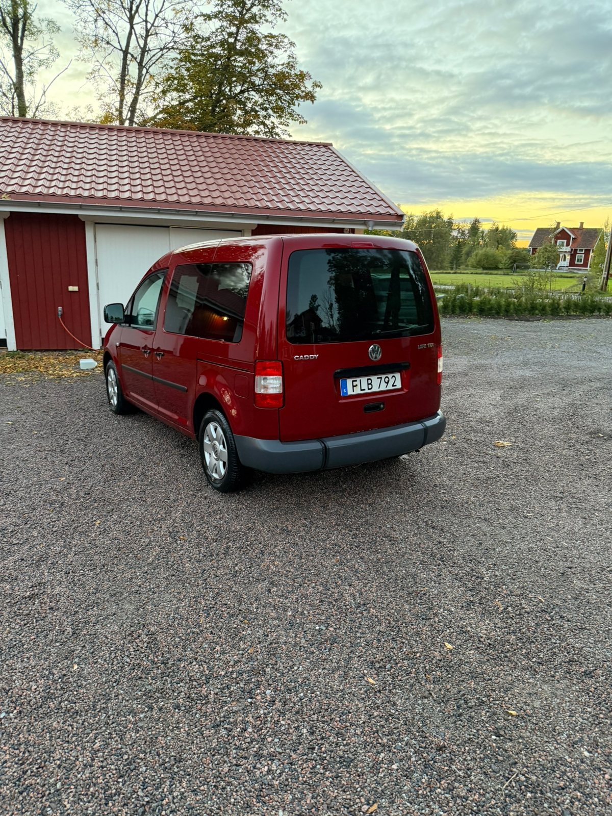 Volkswagen Caddy 2007, kuva 5/6
