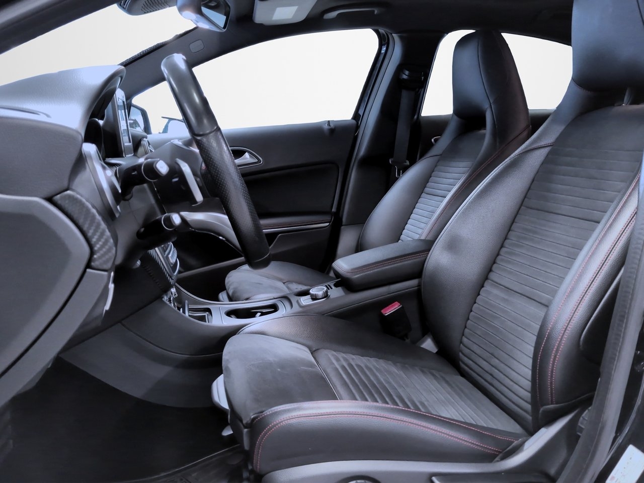 Mercedes-Benz A 180 d 7G-DCT AMG Line 2016, bild 7/10