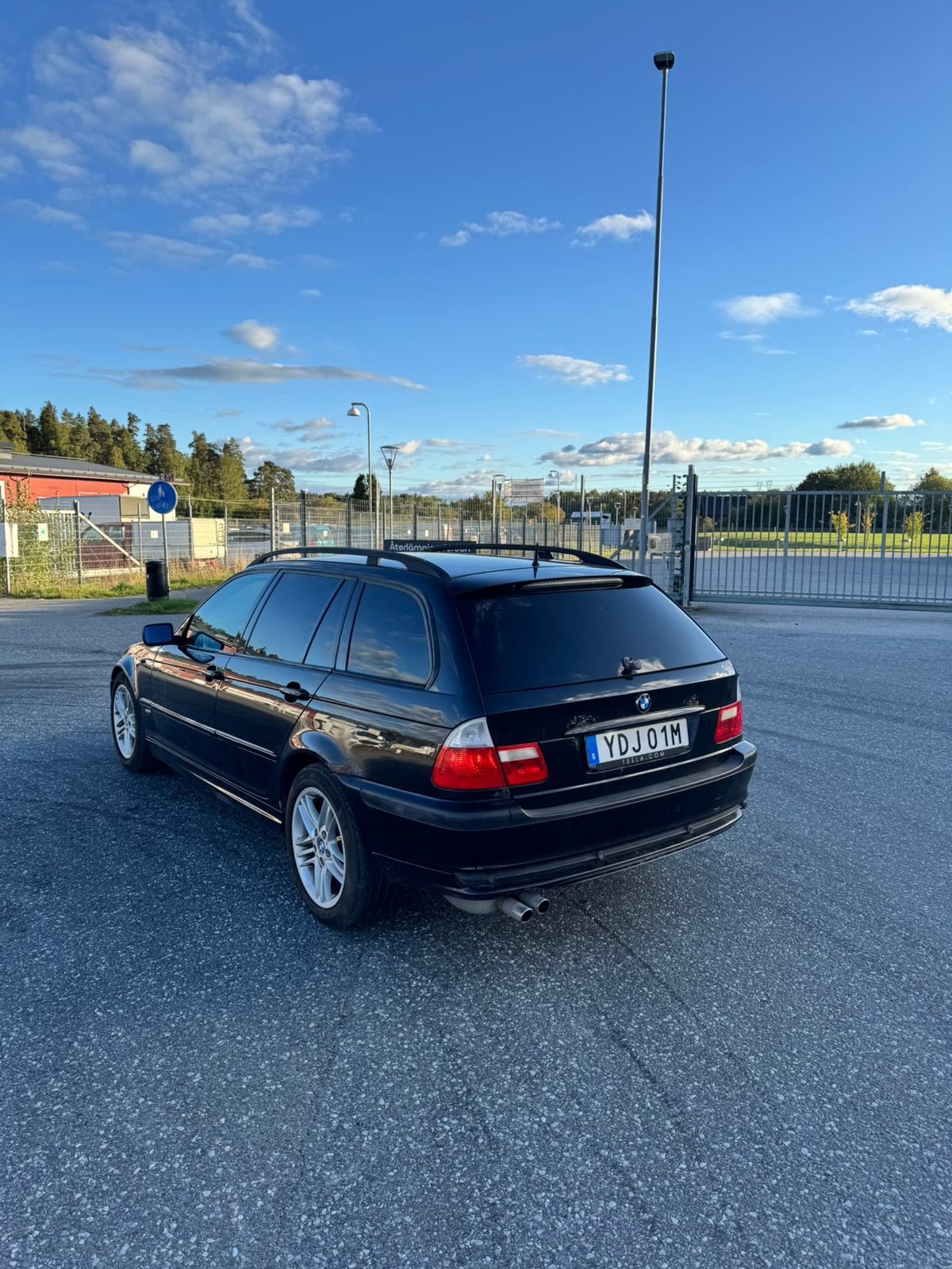 BMW 330 i Touring Manuell M-sport 2002, bild 3/5