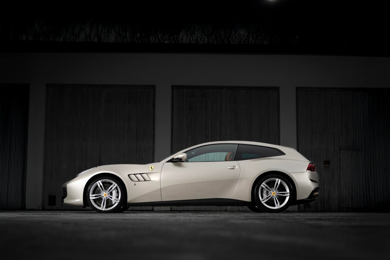 Ferrari Lusso GTC4 2019, bild 3/10
