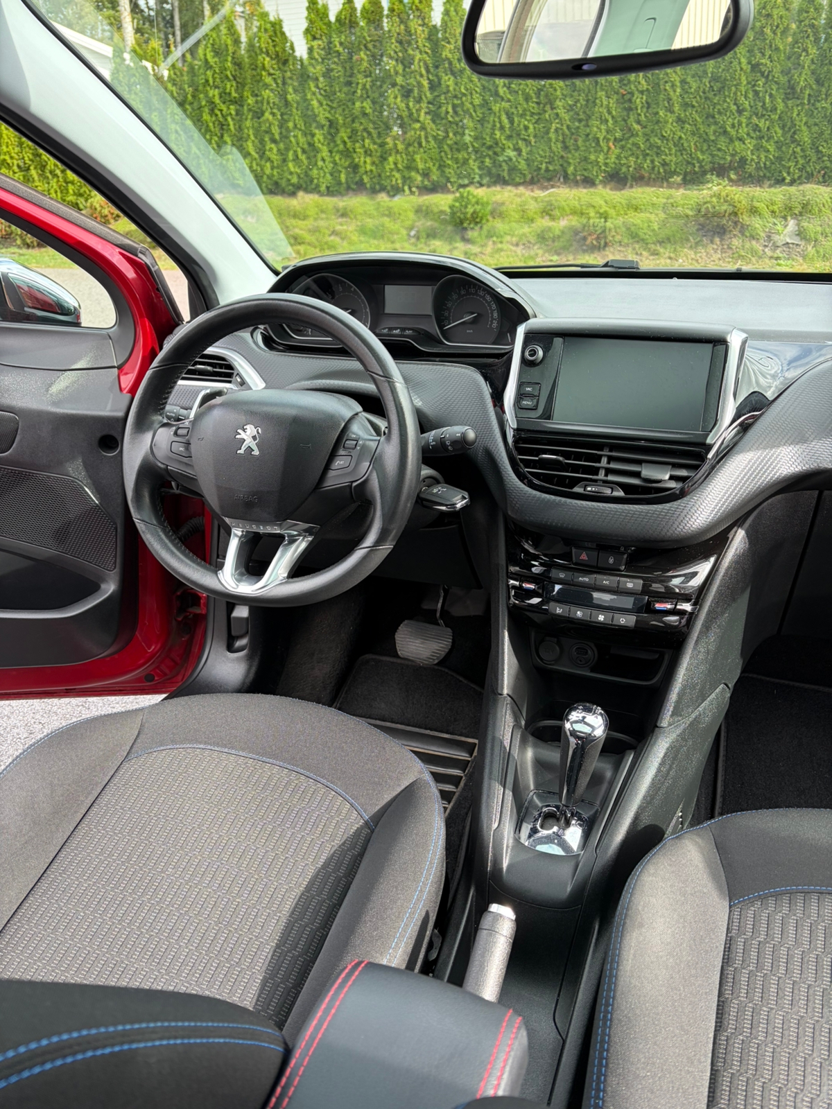 Peugeot 208 2017, bild 7/10