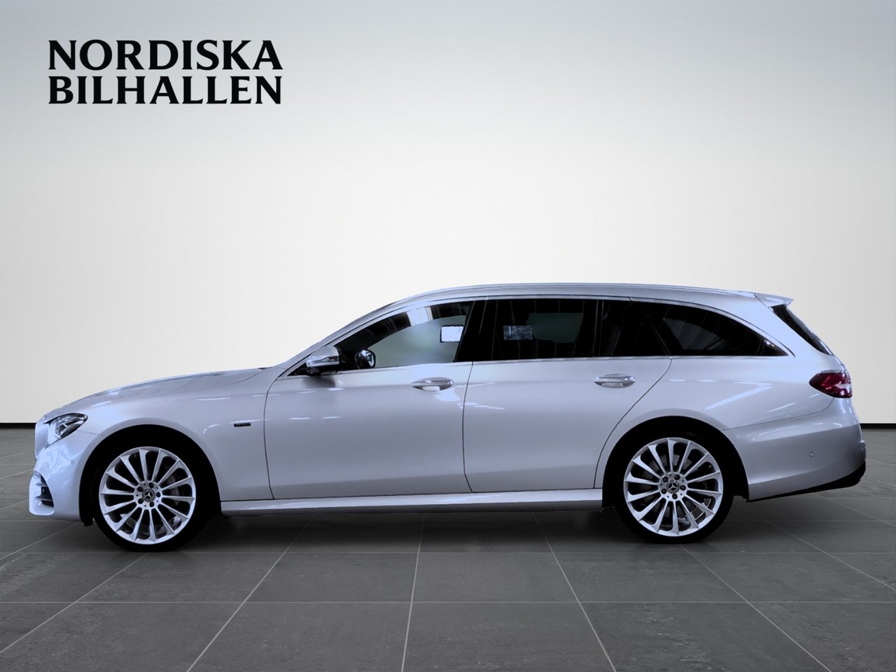 Mercedes-Benz E 2020, bild 4/10