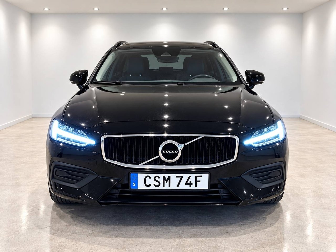 Volvo V60 2022, bild 2/18