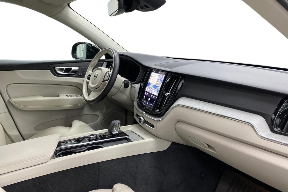 Volvo XC60 T6 Plus Dark Edition 2025, bild 7/10
