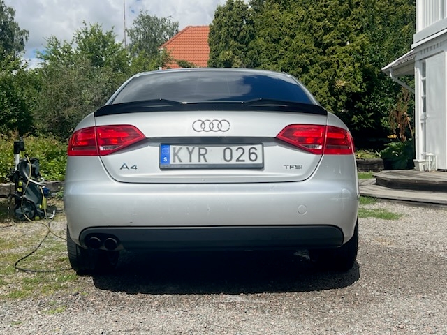 Audi A4 Sedan 2.0 TFSI E85 Manuell 2011, bild 3/10