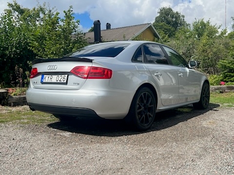 Audi A4 Sedan 2.0 TFSI E85 Manuell 2011, bild 4/10