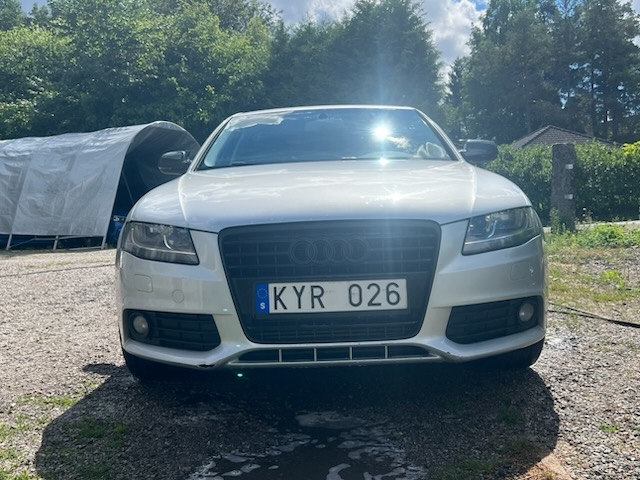 Audi A4 Sedan 2.0 TFSI E85 Manuell 2011, bild 5/10