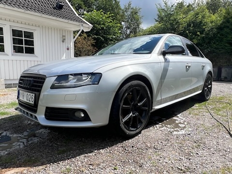 Audi A4 Sedan 2.0 TFSI E85 Manuell 2011, bild 2/10
