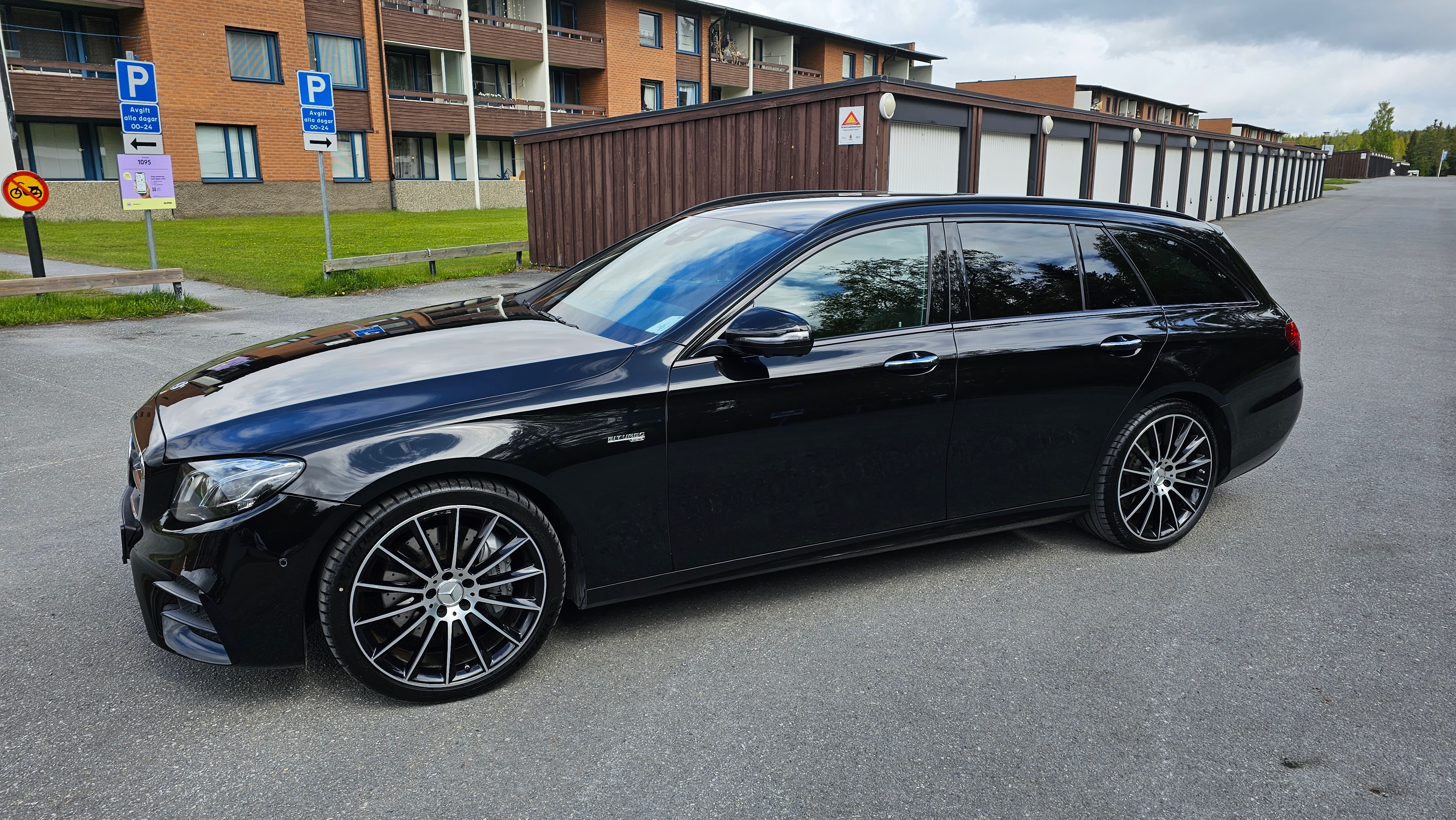 Mercedes-Benz E