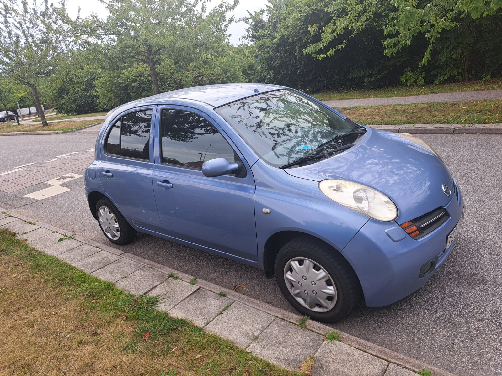 Nissan Micra 5-dörrar 1.4 Manuell 2003, bild 3/4