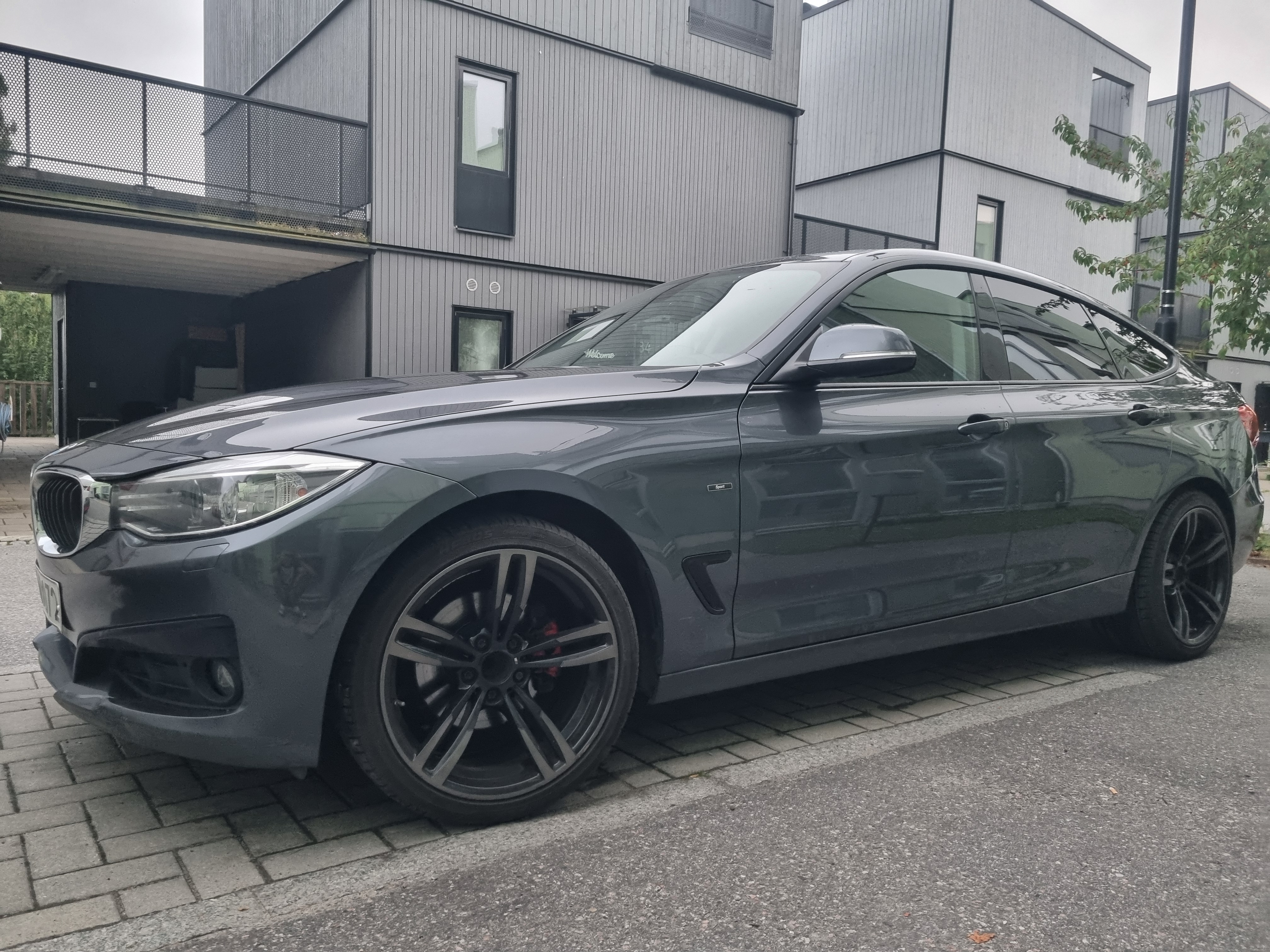 BMW 320 d Gran Turismo Steptronic 2015, bild 2/9