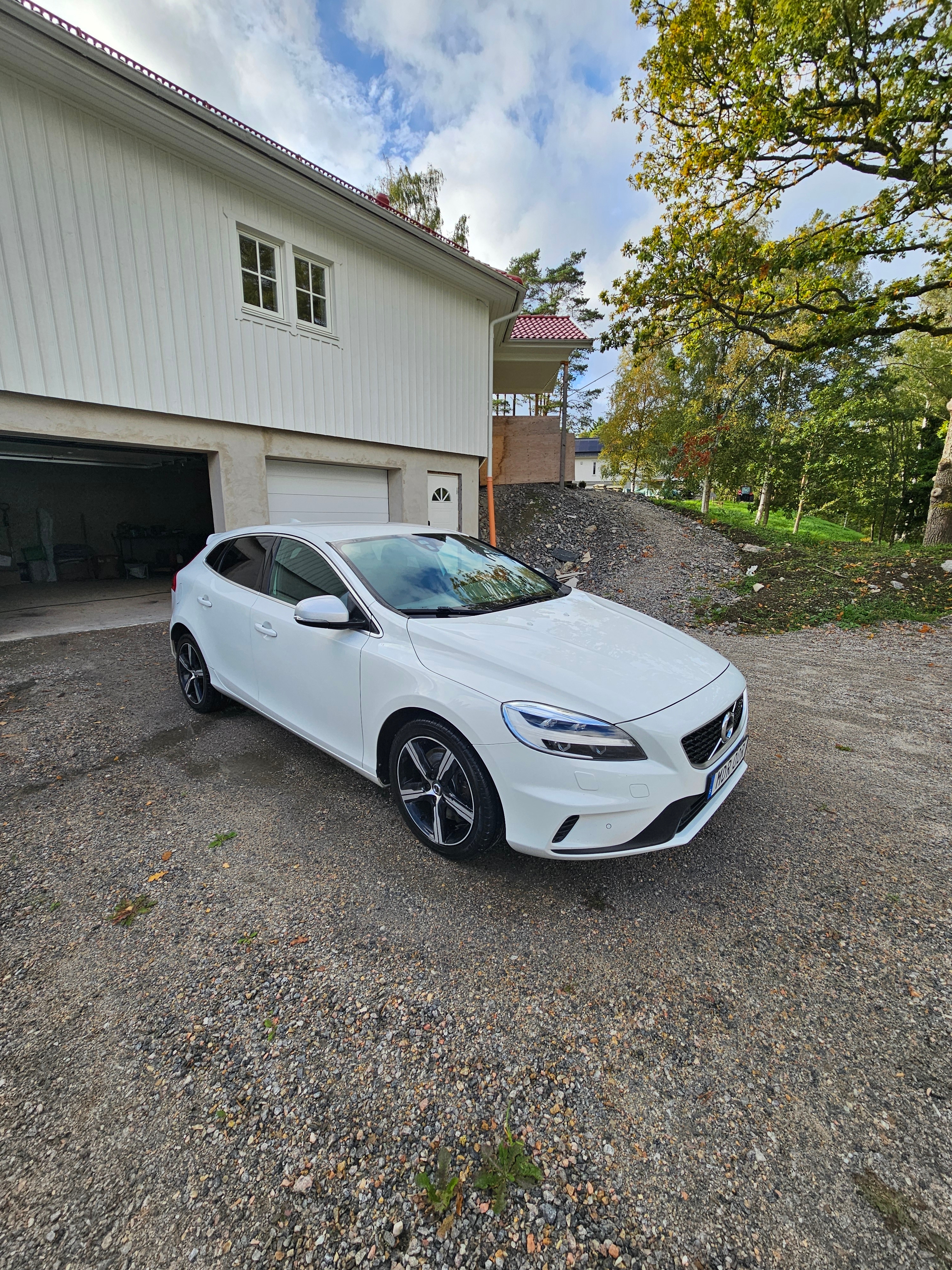 Volvo V40 D3 Geartronic R-Design 2019, bild 2/8