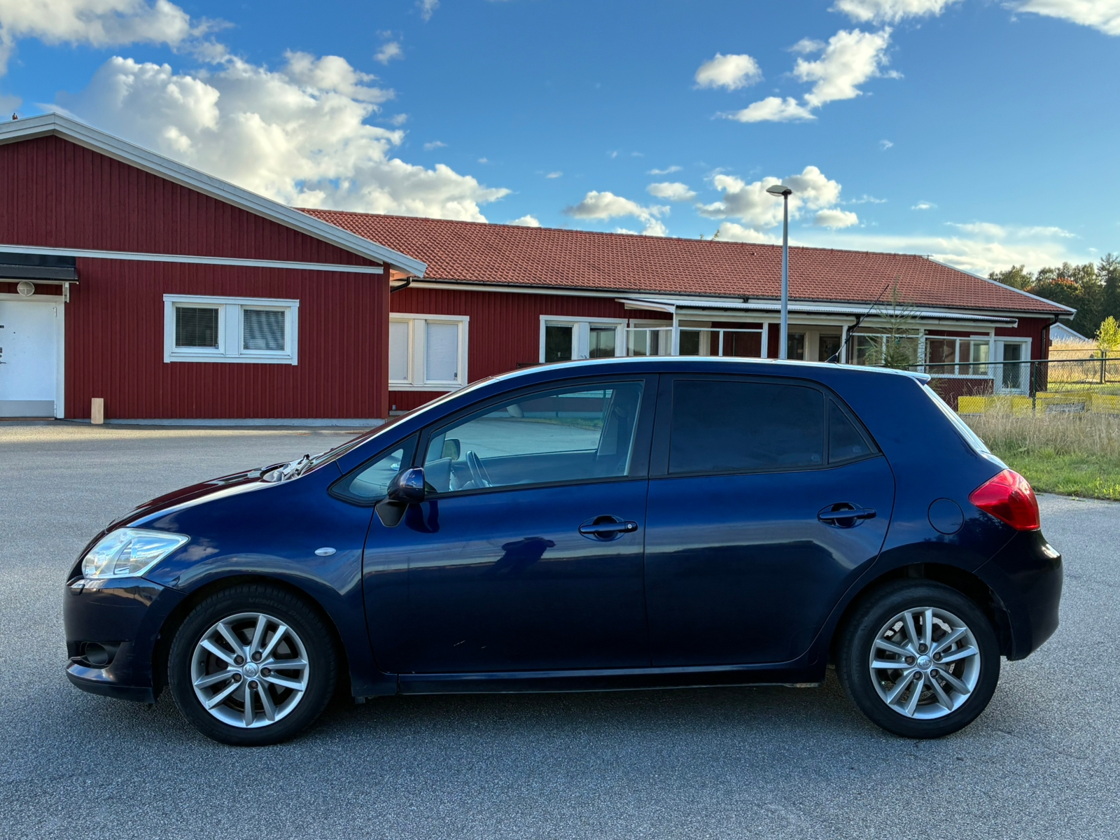 Toyota Auris 2009, bild 3/10