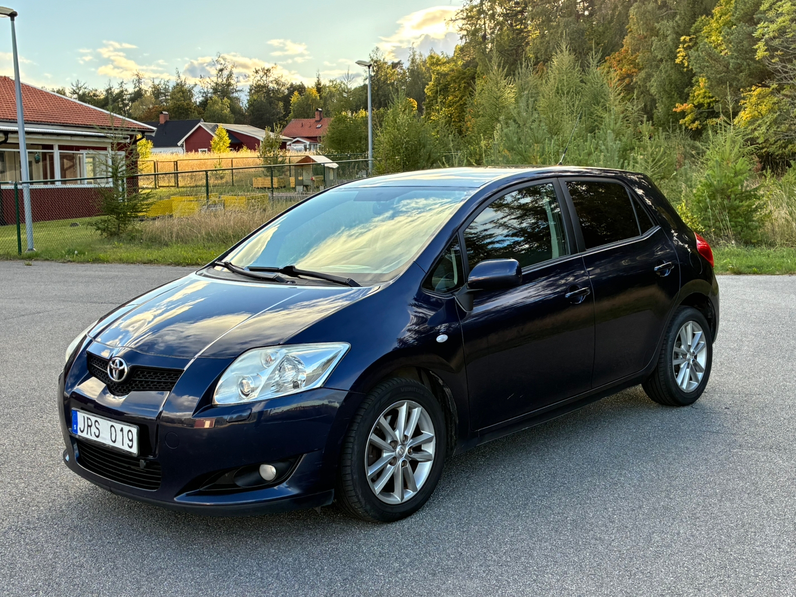 Toyota Auris 2009, bild 2/10
