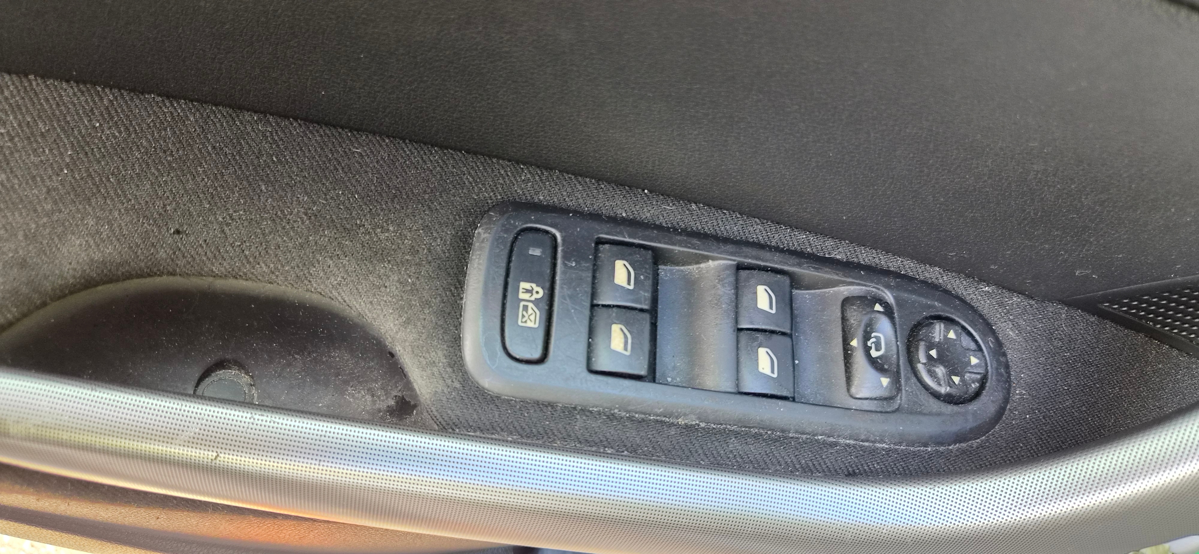 Peugeot 308 2010, bild 3/13