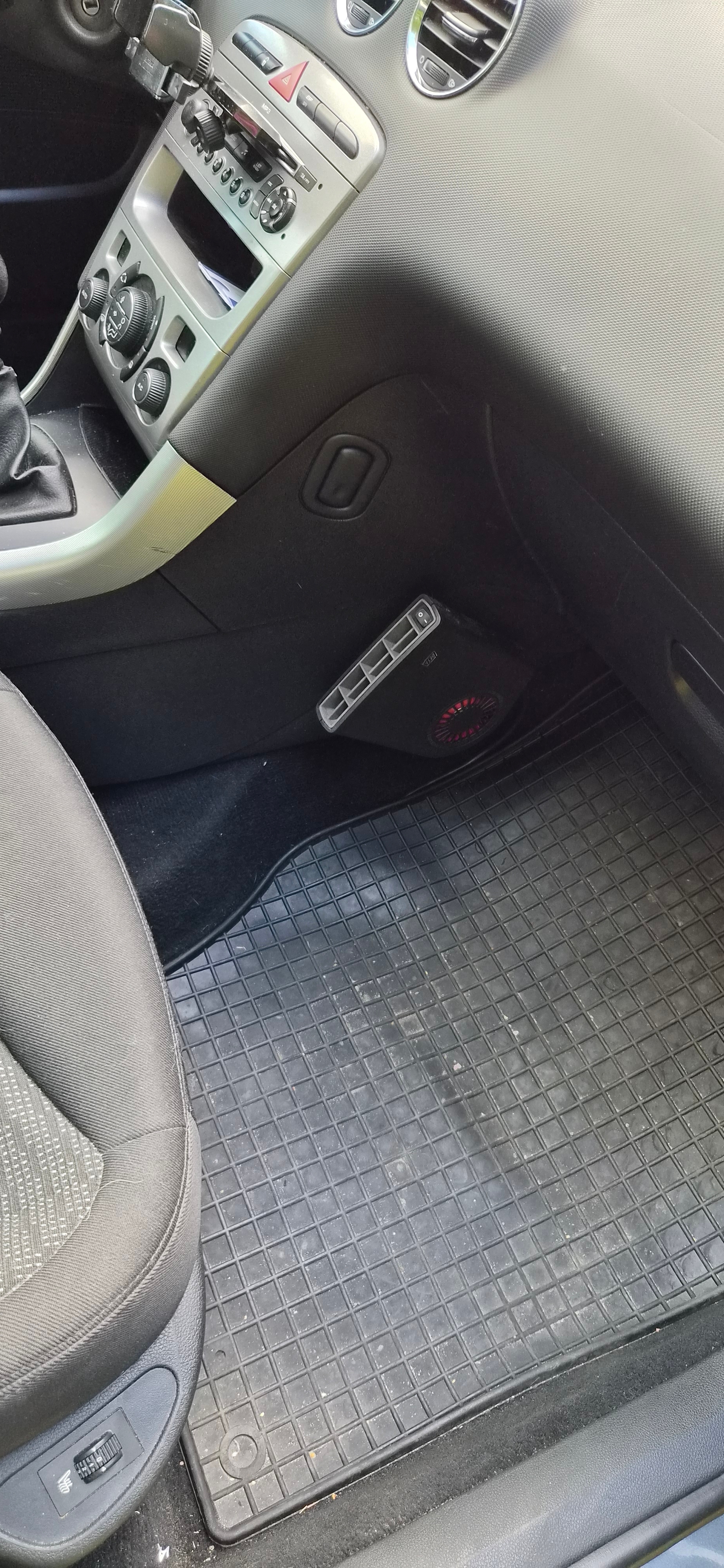 Peugeot 308 2010, bild 2/13
