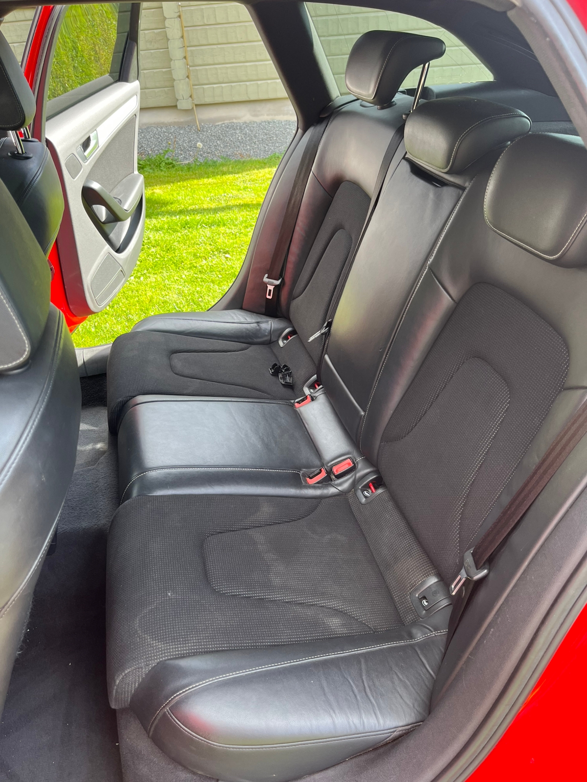Audi A4 Avant 2.0 TDI DPF Multitronic 2011, kuva 5/9
