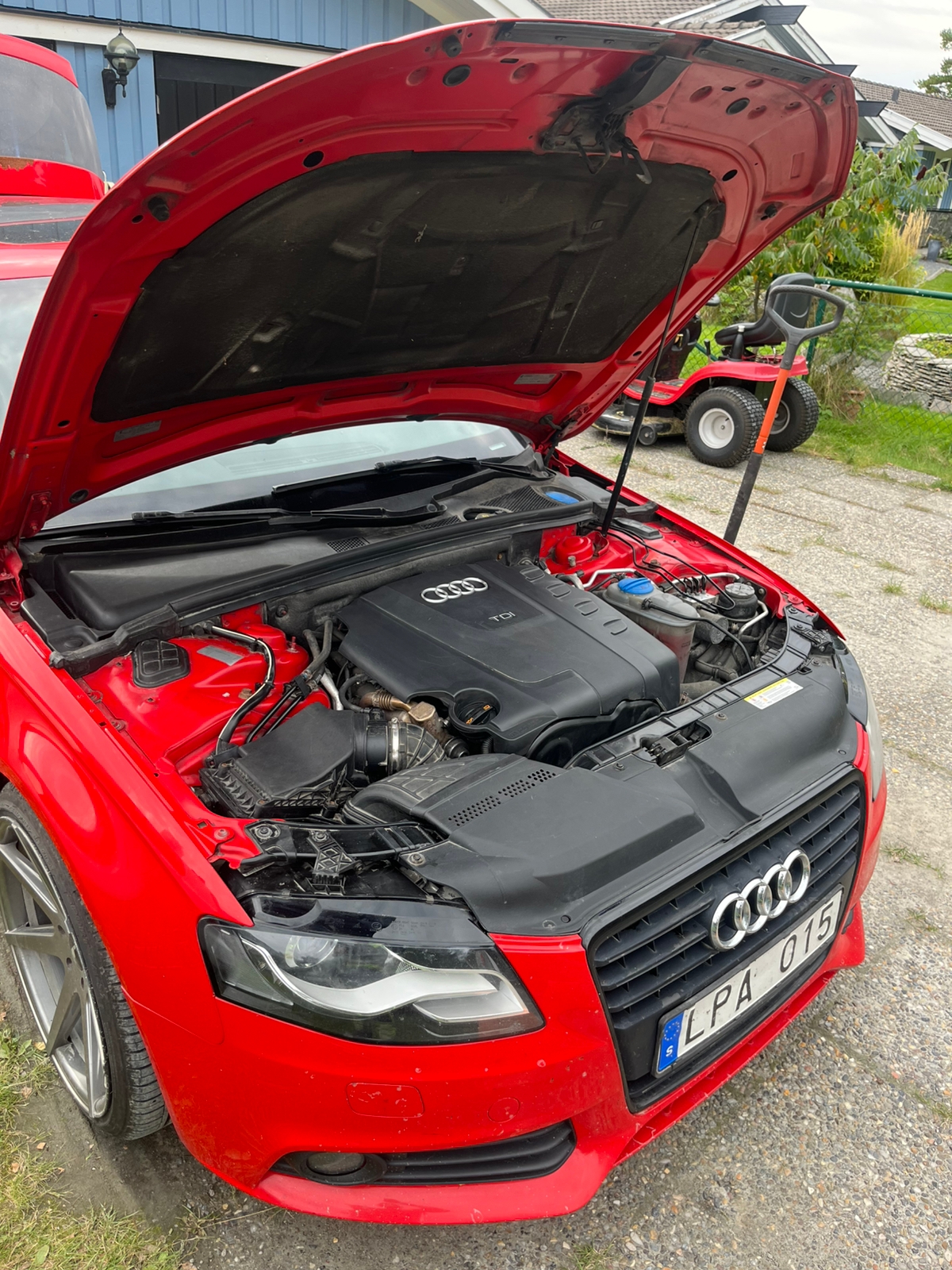 Audi A4 Avant 2.0 TDI DPF Multitronic 2011, kuva 4/9