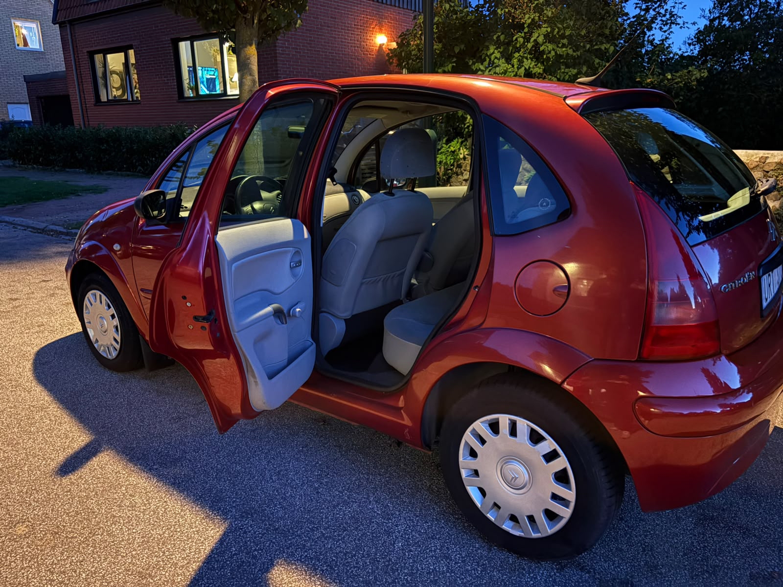 Citroen C3 1.4 8v Manuell 2004, bild 2/7