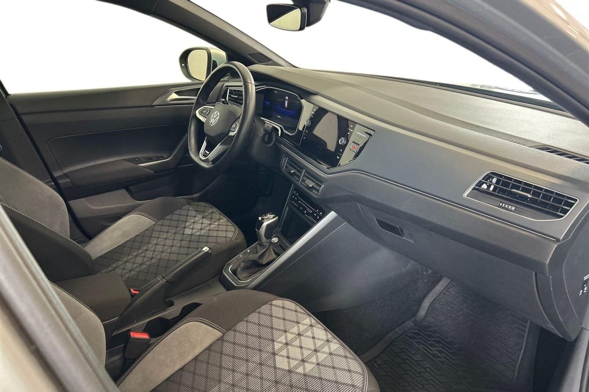 Volkswagen Taigo 1.5 TSI DSG R-Line 2024, bild 7/10