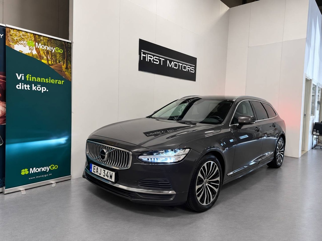 Volvo V90 2023, bild 2/32