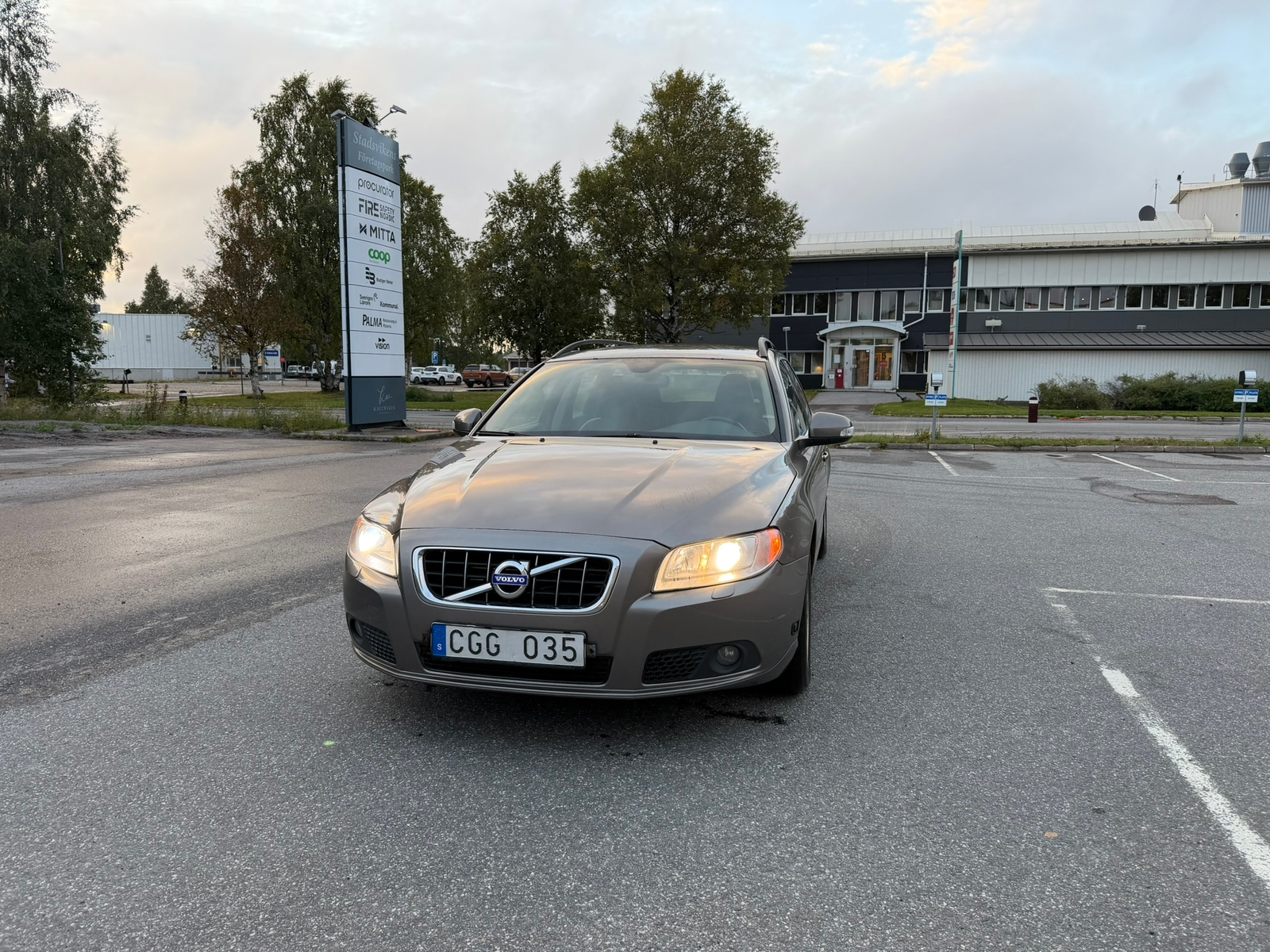 Volvo V70 2.5FT Geartronic 2010, bild 3/8