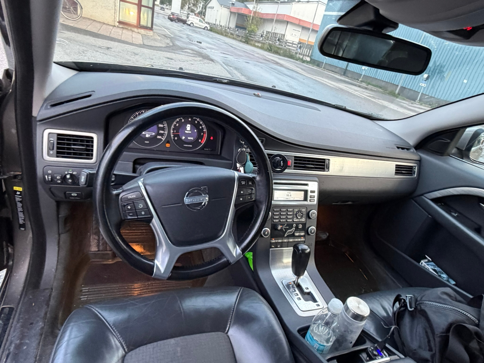 Volvo V70 2.5FT Geartronic 2010, bild 7/8