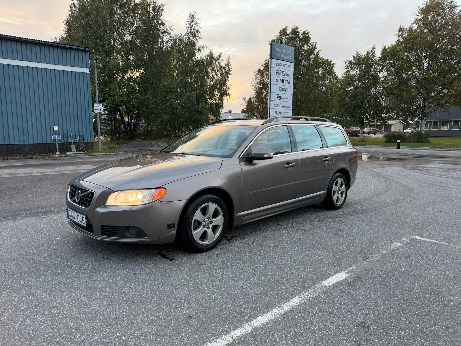 Volvo V70 2.5FT Geartronic 2010, bild 2/8