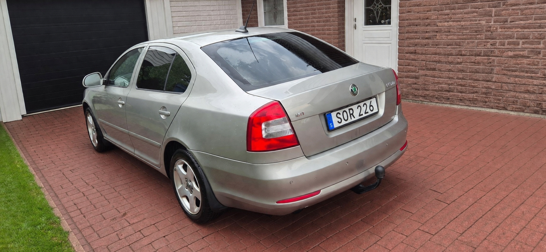 Skoda Octavia 1.6 MPI TipTronic 2010, bild 2/6