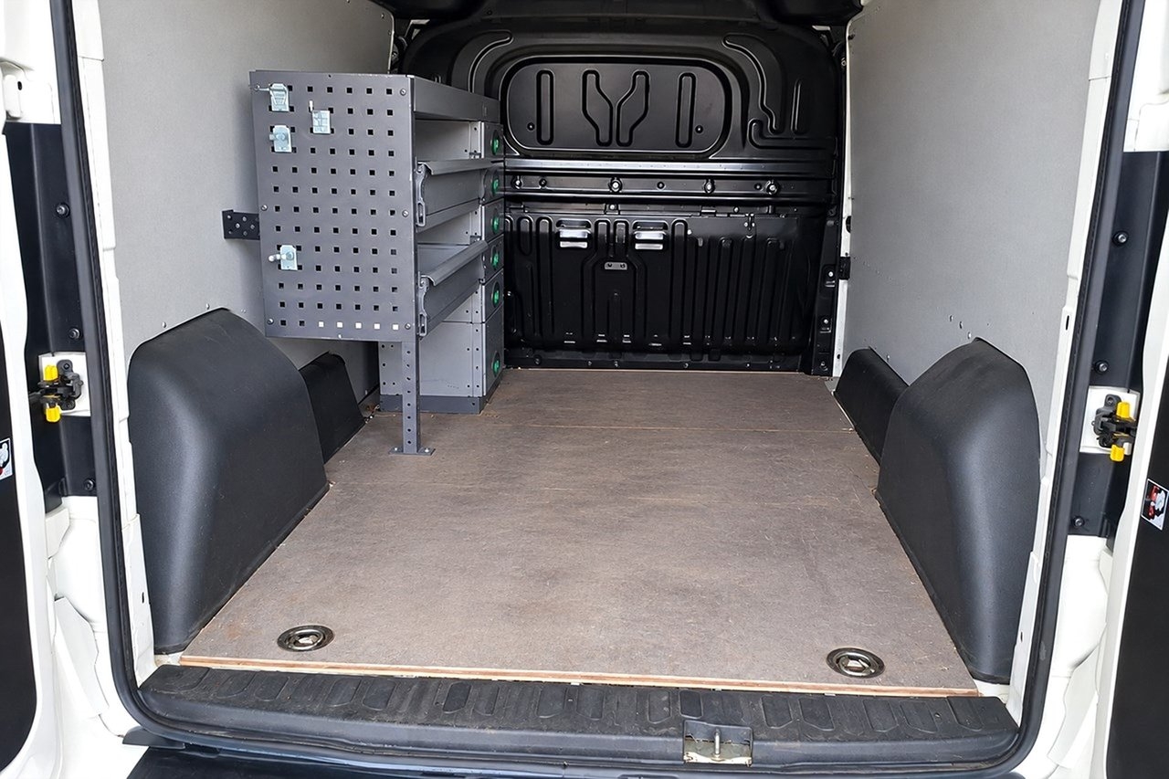 Fiat Doblo 2021, bild 4/5