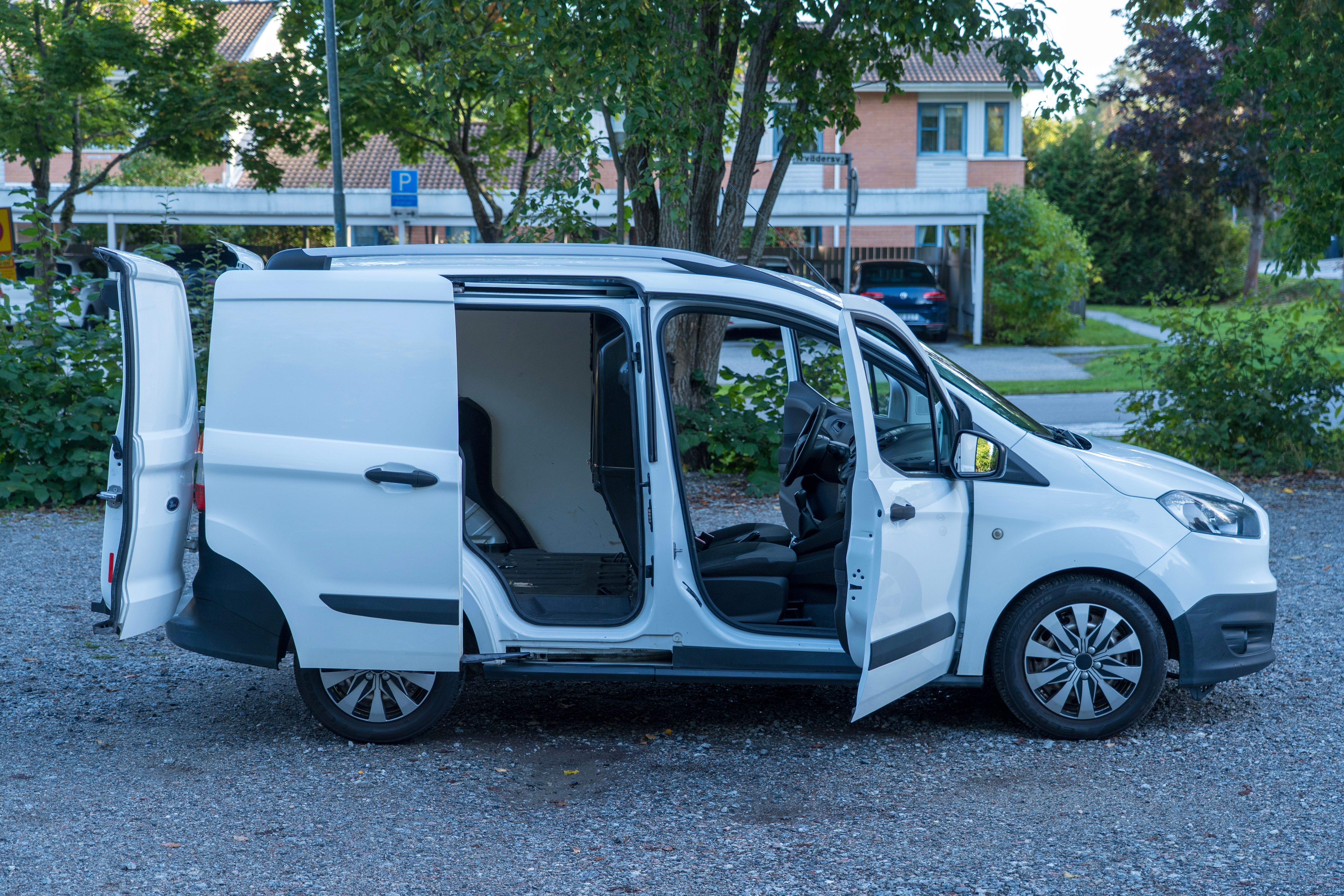 Ford Transit Courier 1.5 TDCi Manuell 2016, bild 5/10