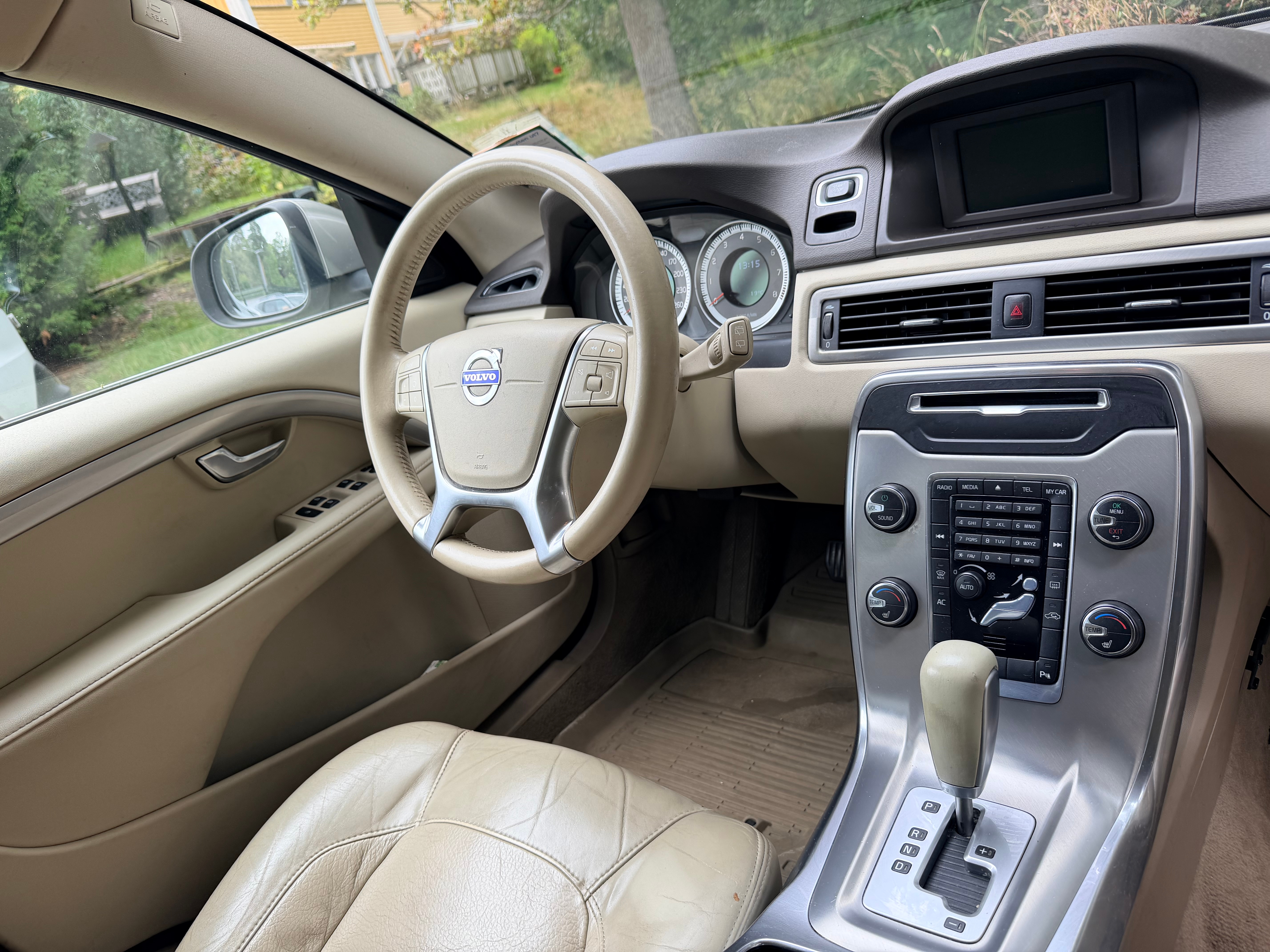 Volvo V70 T4F Powershift 2012, bild 2/8