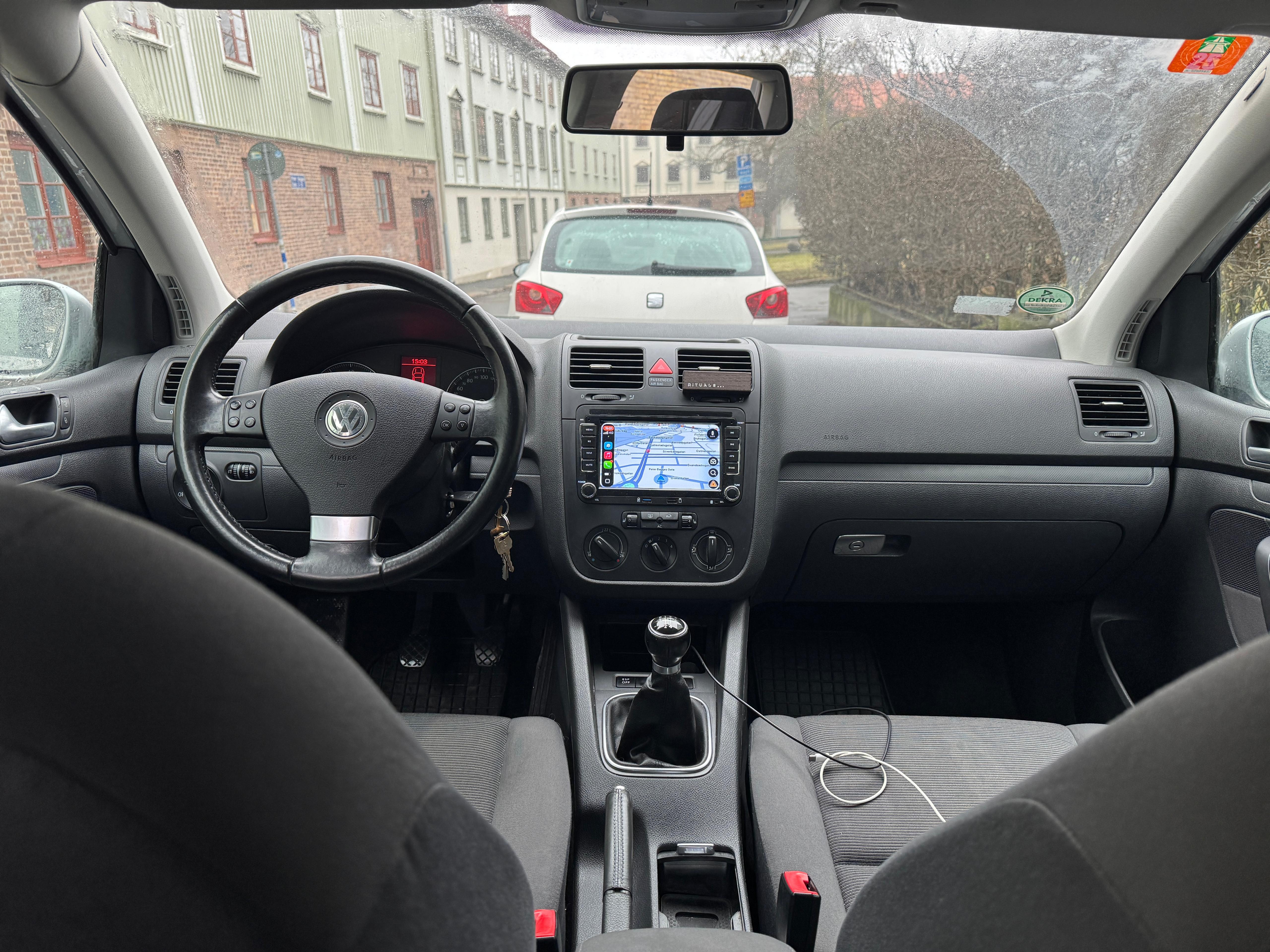 Volkswagen Golf V 5-dörrar 1.6 Manuell 2008, bild 2/4