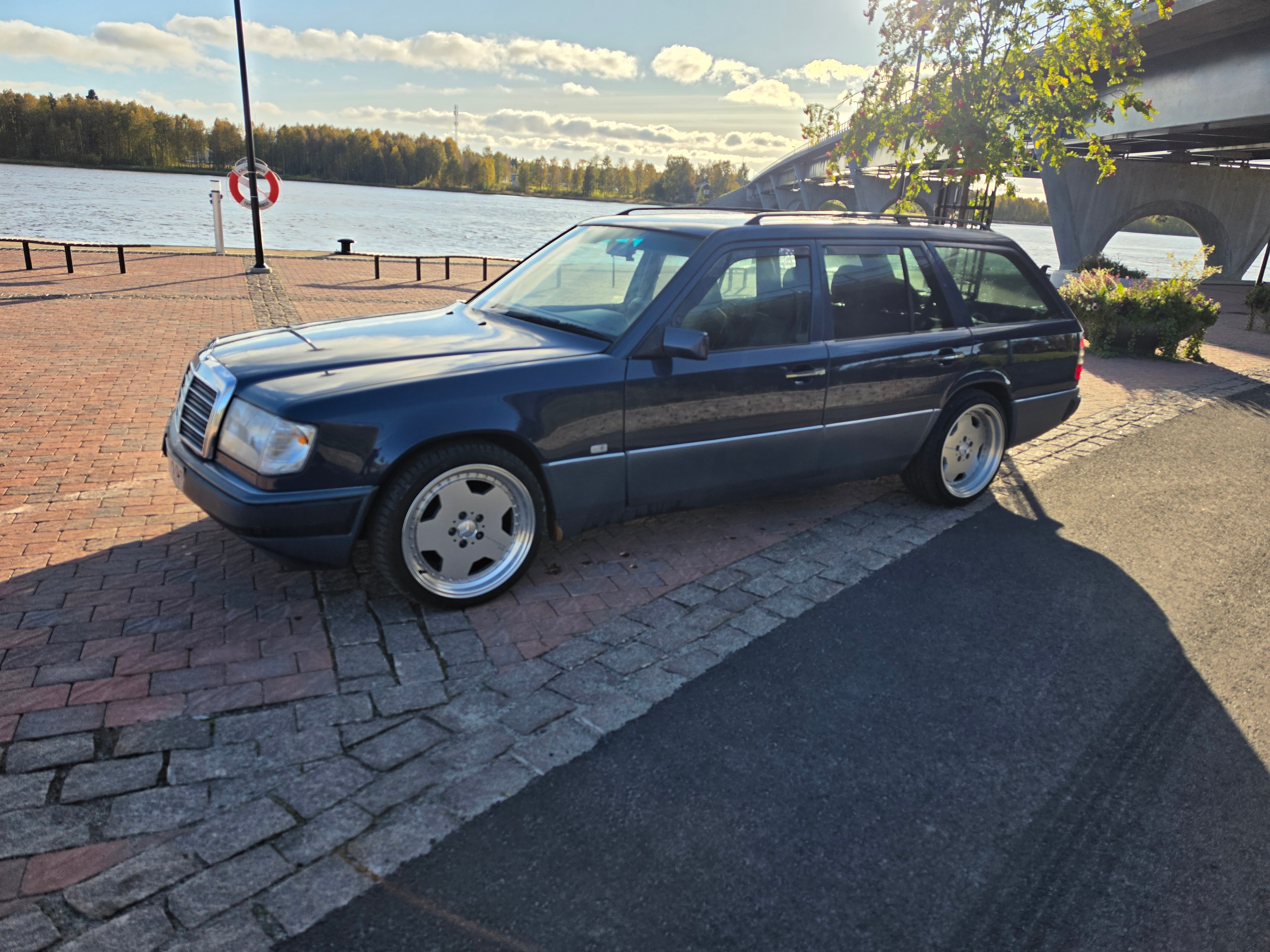Mercedes-Benz 300