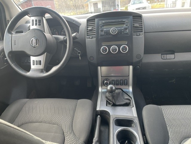 Nissan Navara 2012, bild 2/8