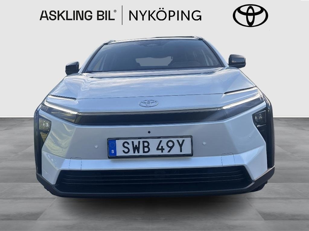 Toyota bZ4X 73.1 kWh AWD Executive 2025, photo 6/10