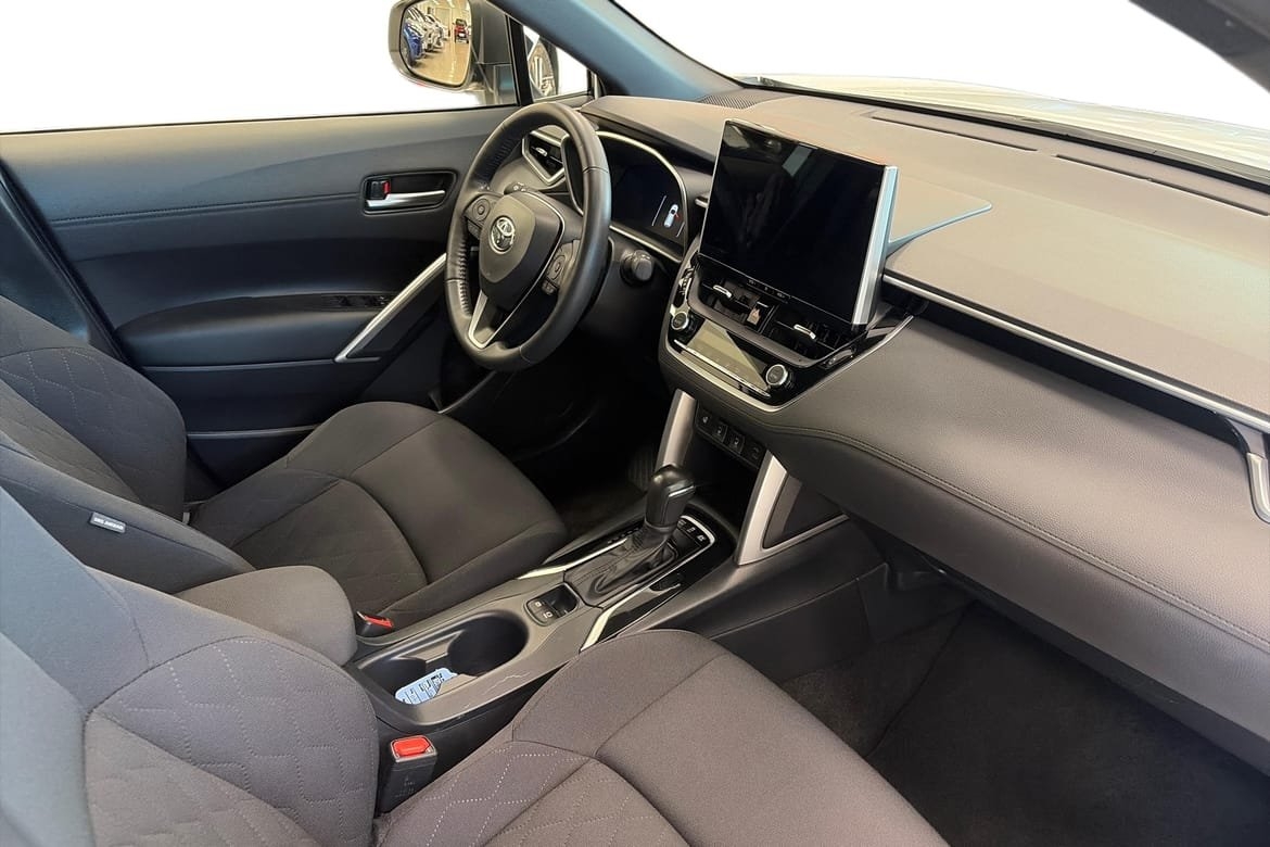 Toyota Corolla Cross Active Drag 2024, bild 6/10