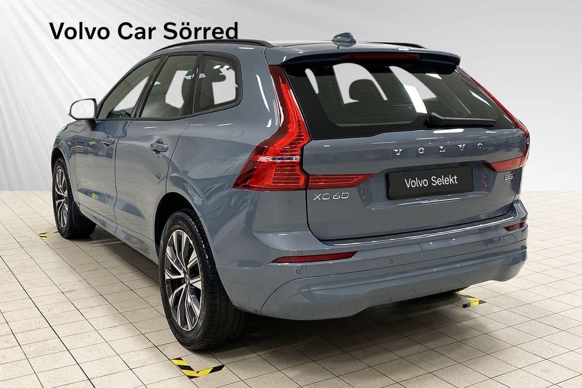 Volvo XC60 MC73 B5 AWD Bensin Momentum 2022, bild 4/10