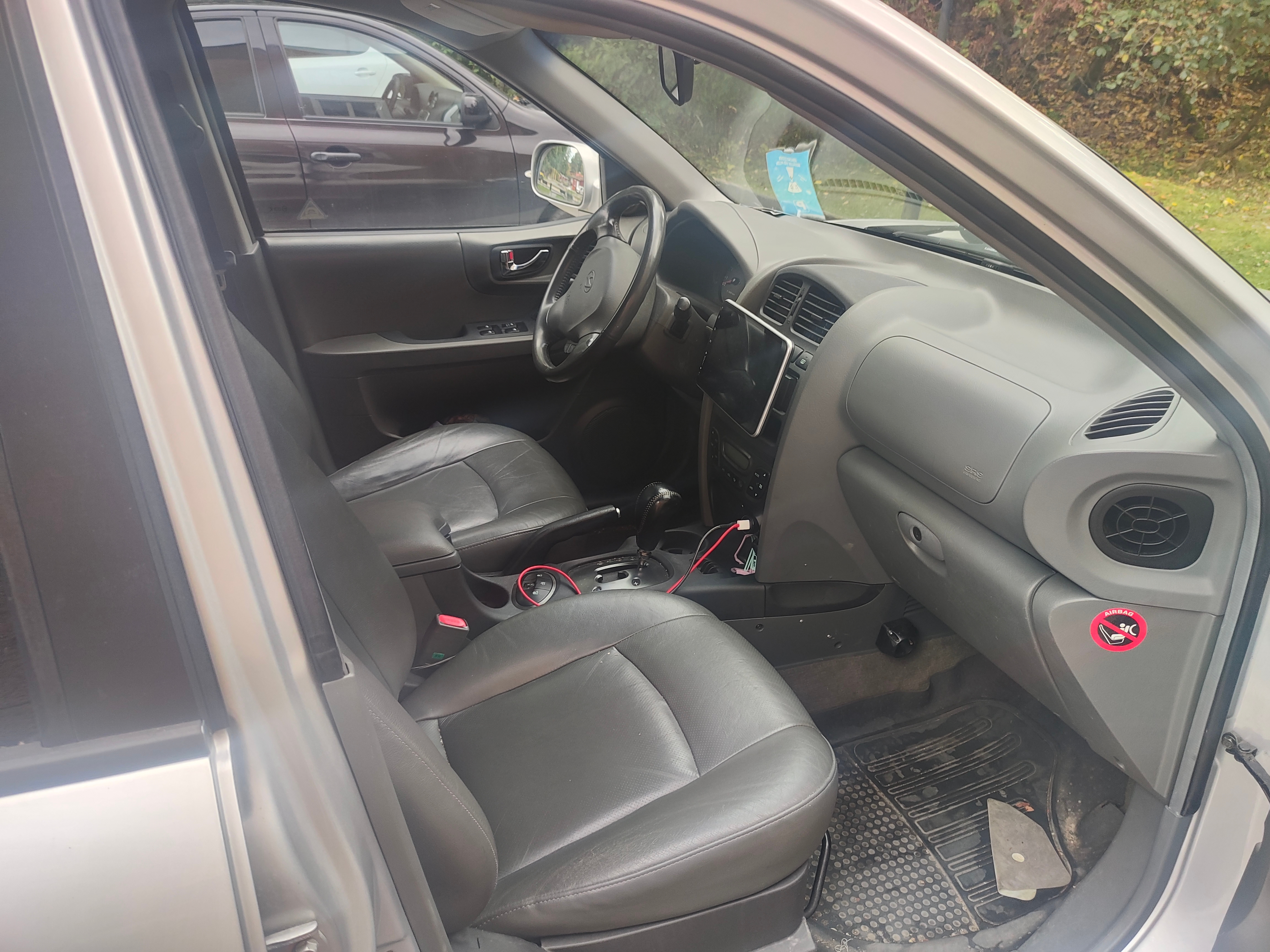 Hyundai Santa Fe 2.7 V6 4WD Automatisk 2003, bild 7/8