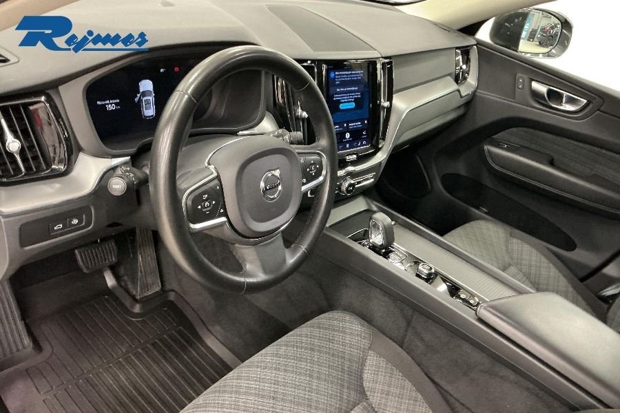 Volvo XC60 Recharge T6 Core Edition 2023, kuva 6/10