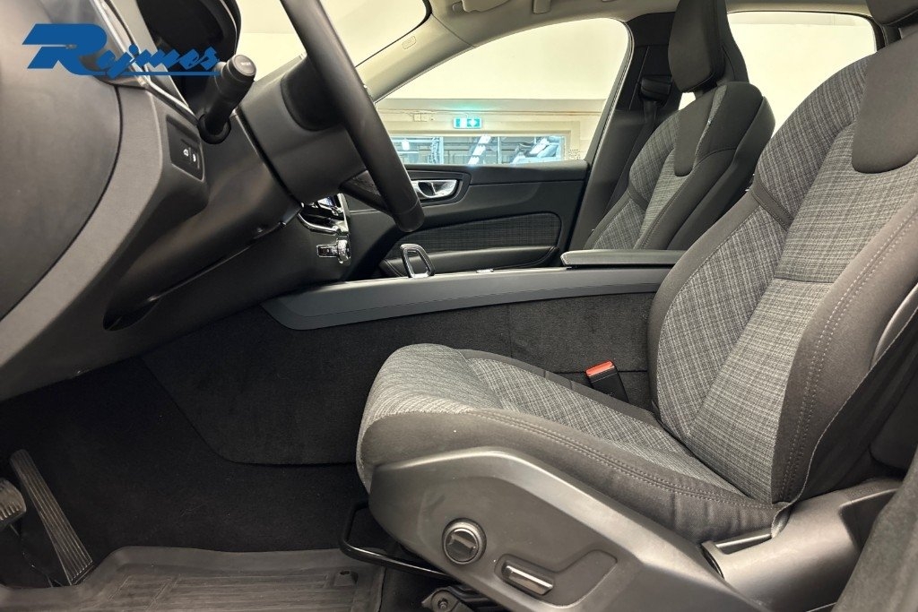 Volvo XC60 T6 Core Nordic Edition 2025, bild 6/10