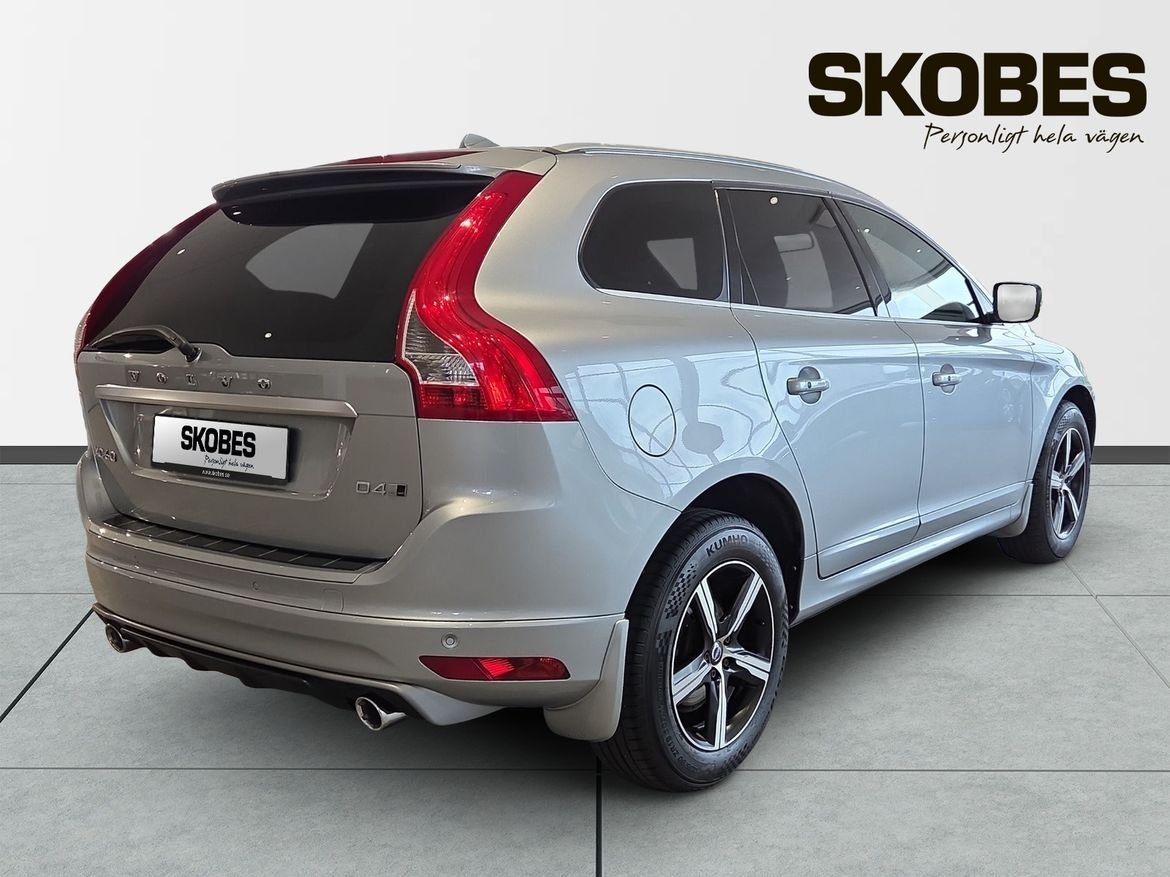 Volvo XC60 D4 AWD Classic R-Design 2017, photo 7/10
