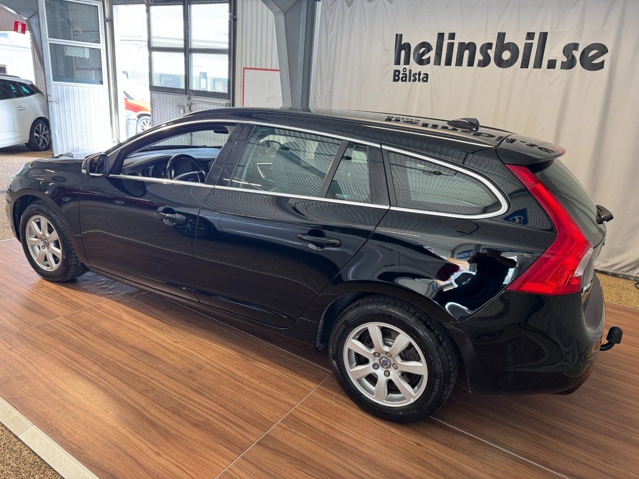 Volvo V60 2014, photo 2/10