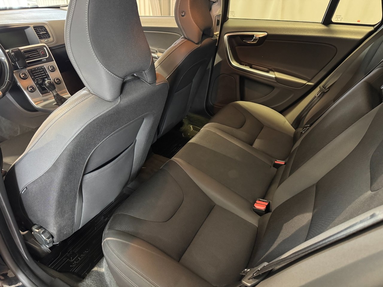 Volvo V60 2014, photo 5/10