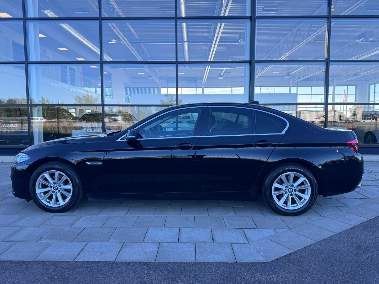 BMW 520 d Sedan 2014, bild 2/10