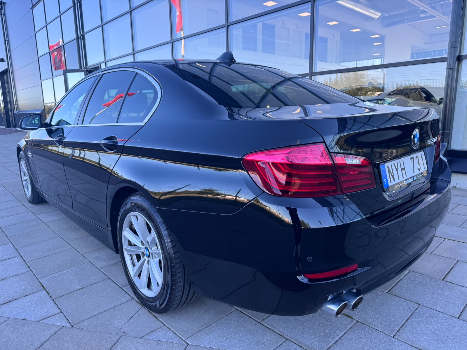 BMW 520 d Sedan 2014, bild 3/10