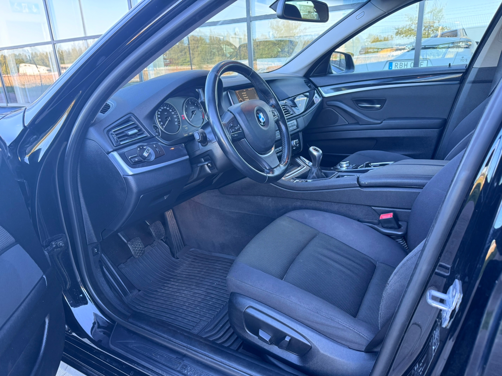 BMW 520 d Sedan 2014, bild 5/10
